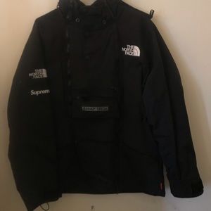 North Face X Supreme Collab Jacket 🔥